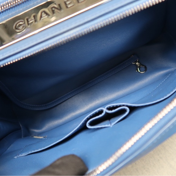 CHANEL Navy Satchel with Gold Accents - Picture 11 of 14